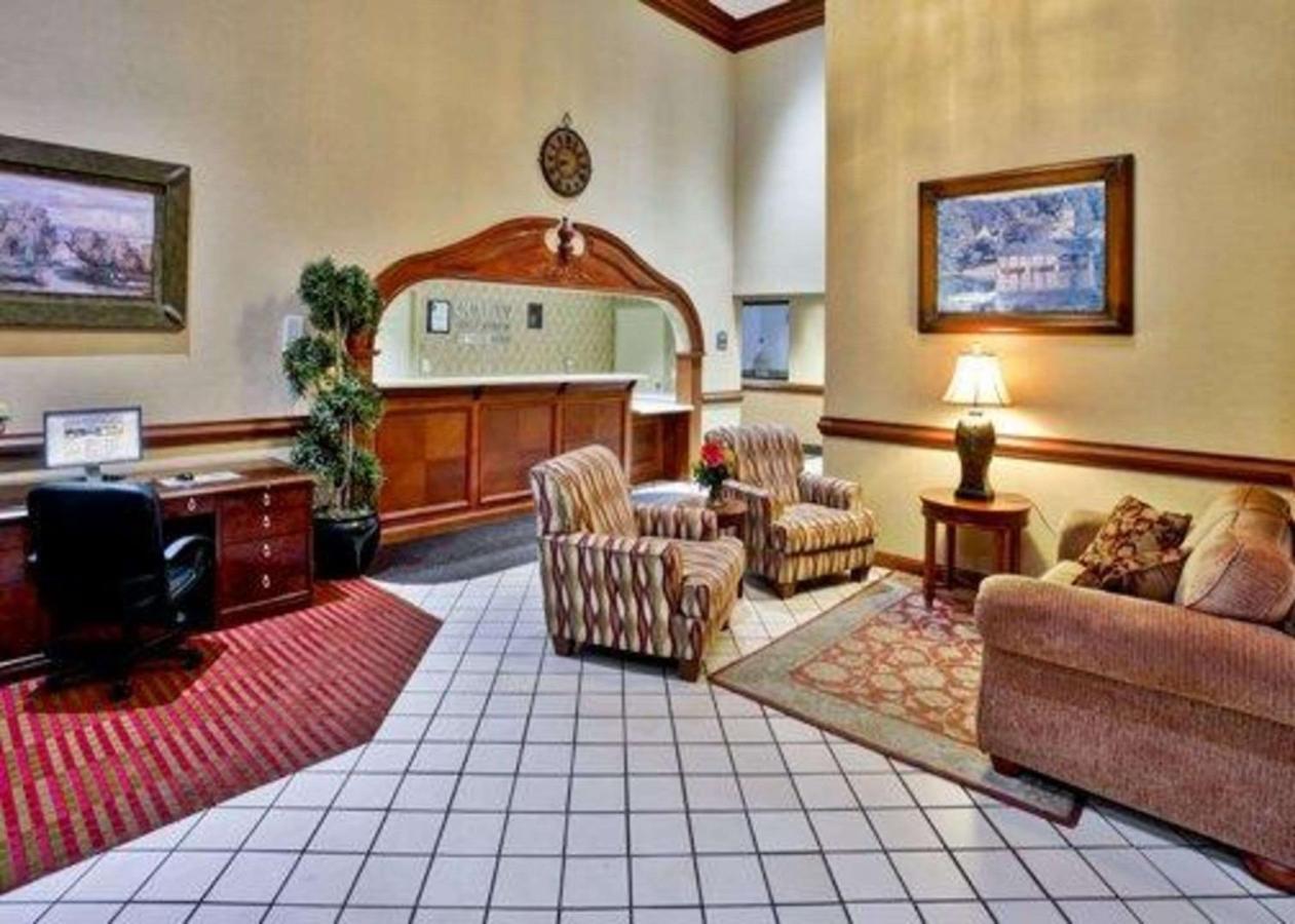Quality Inn & Suites Сомерсет Экстерьер фото